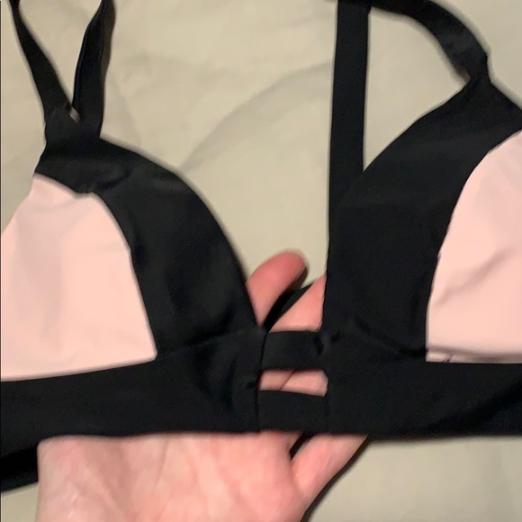 Bikini - Picture 4 of 7